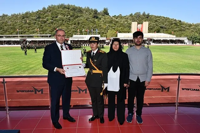 Elif Nur Halisdemir Teğmen